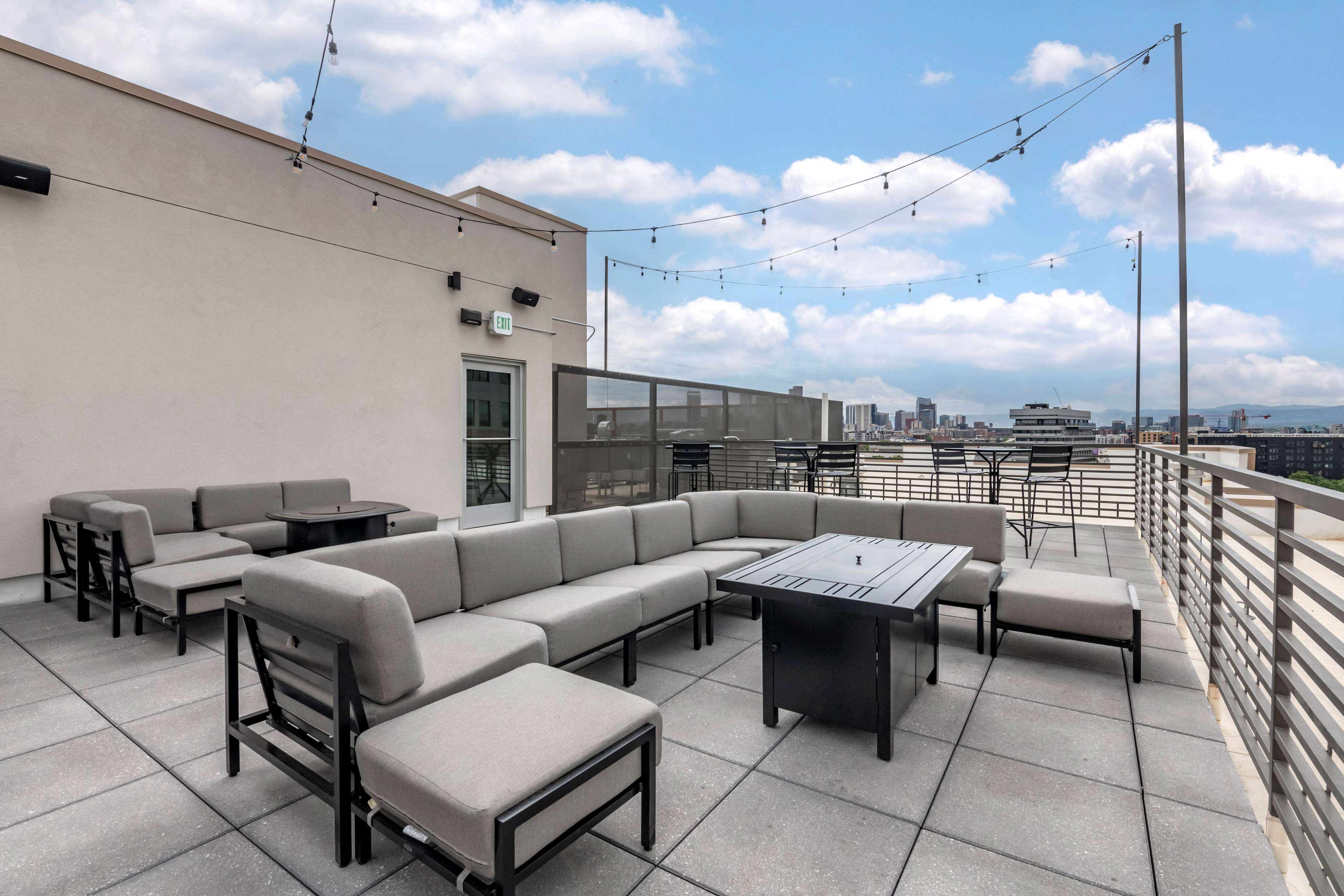 Фото Vīb Hotel by Best Western Denver RiNo