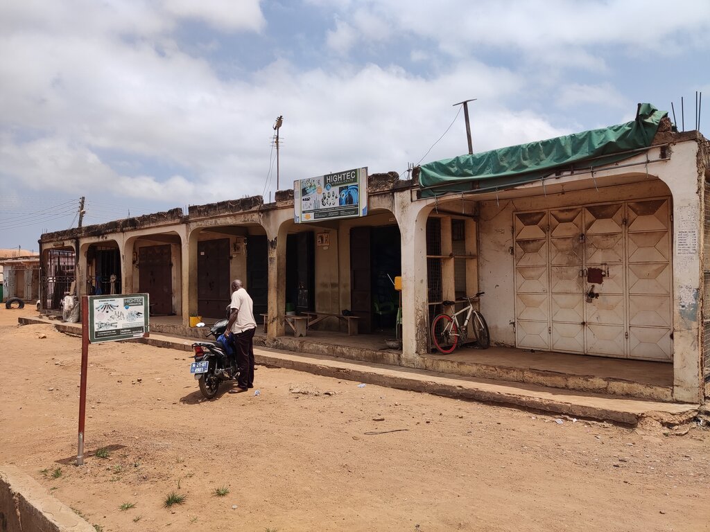 Auto parts and auto goods store Hightec Hydraulics, Earth, photo