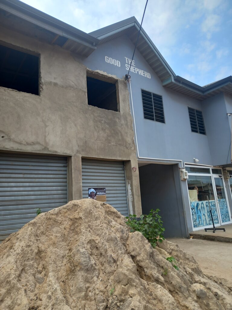 Business center The good shepherd, Accra, photo