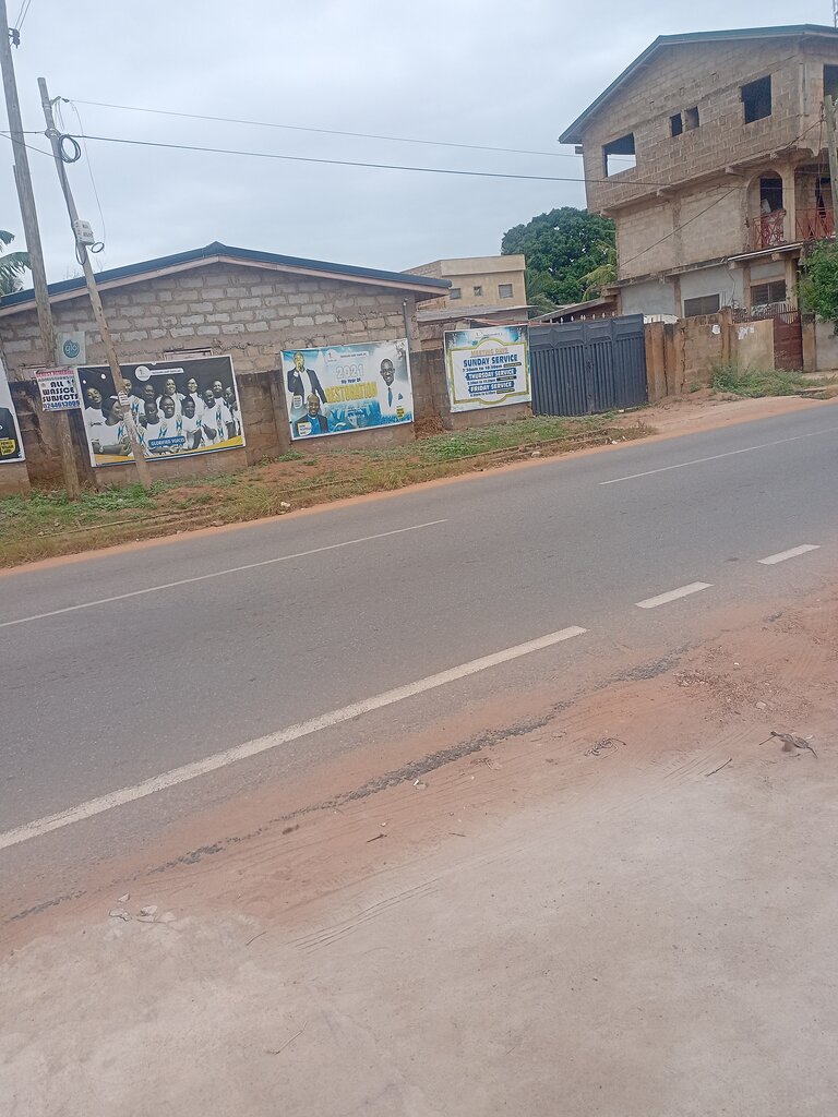 Orthodox church Travelling light chapel International, Accra, photo
