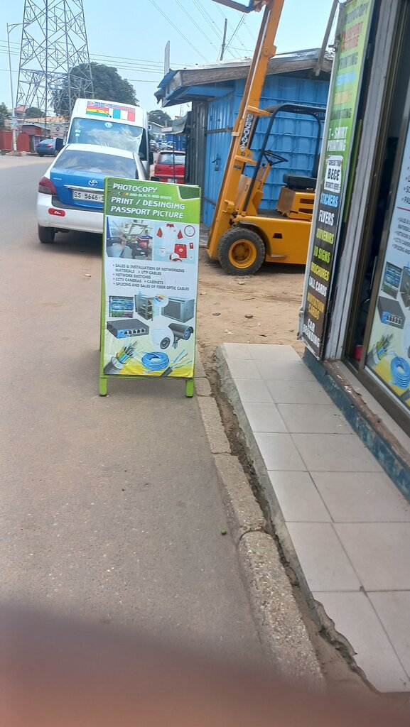 Printing house Creative Media, Accra, photo