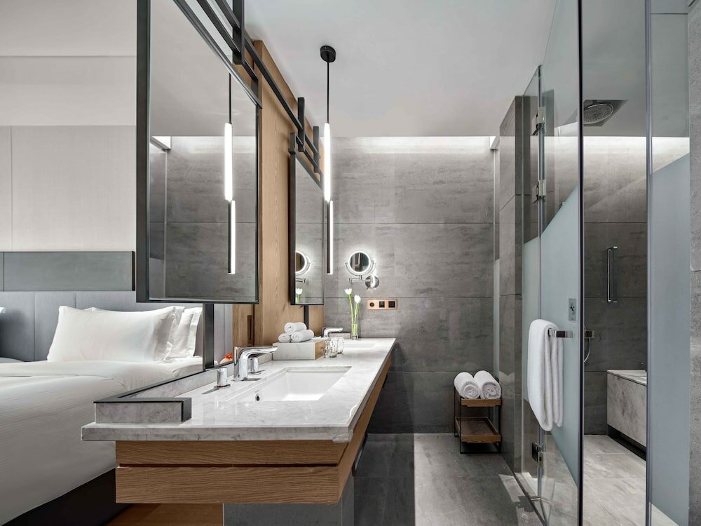 Фото Vignette Collection Hangzhou Huaxia Center Hotel, an Ihg Hotel