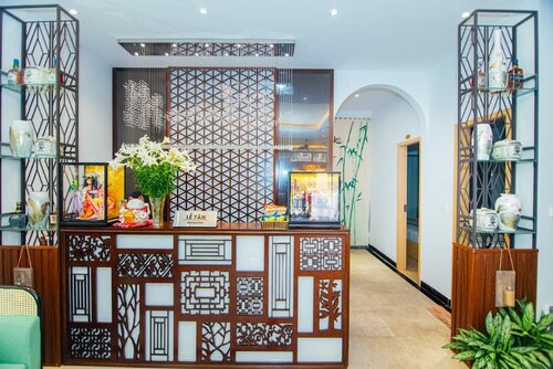 Гостиница Maruko Hotel Ha Long в Халонге