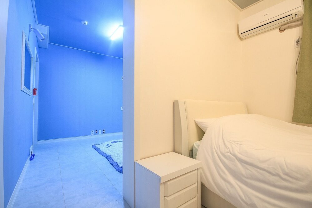 Фото Yeosu Party Motel and Guest House