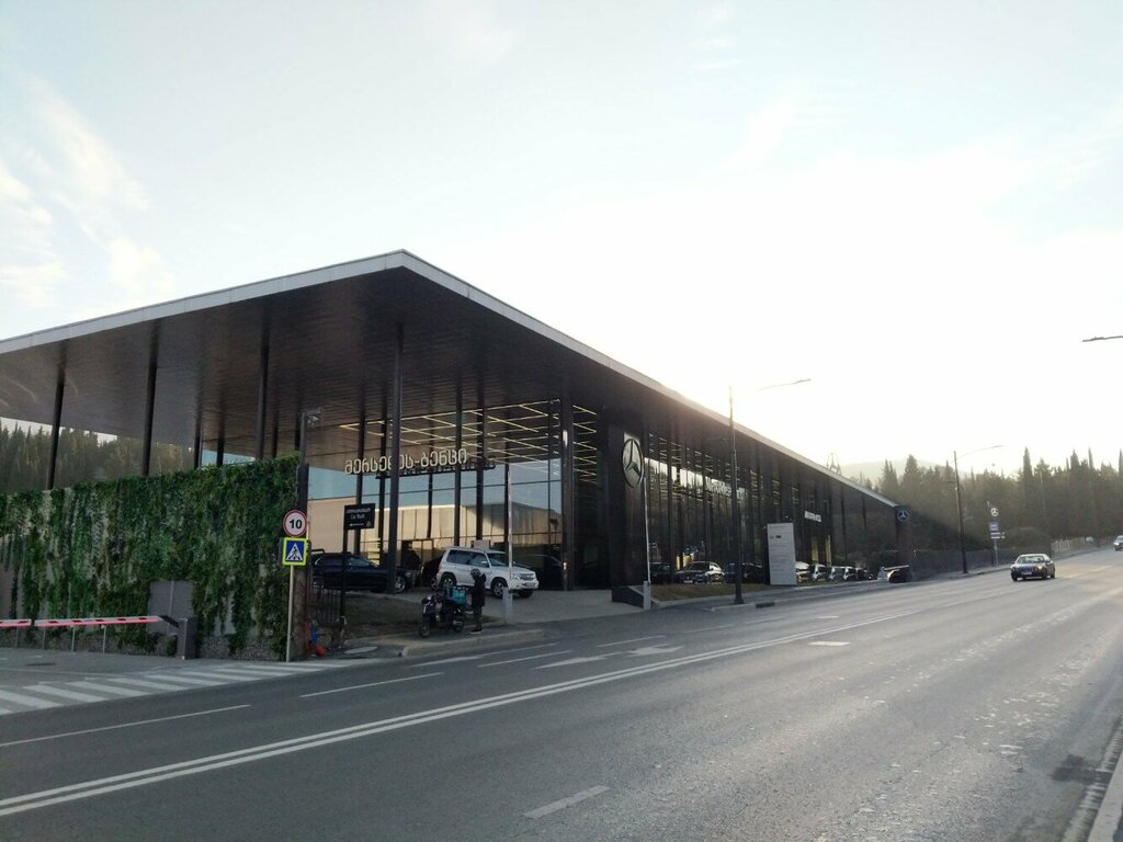 Car dealership Mercedes-Benz, Tbilisi, photo