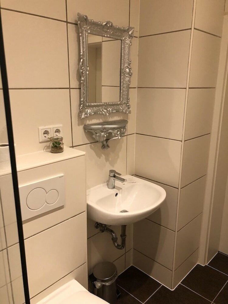 Фото Hotel Athen Kelsterbach Airport