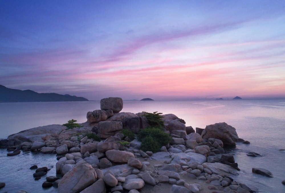 Фото Golden Lotus Central Hotel