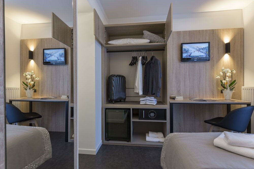 Фото Tourist Hotel