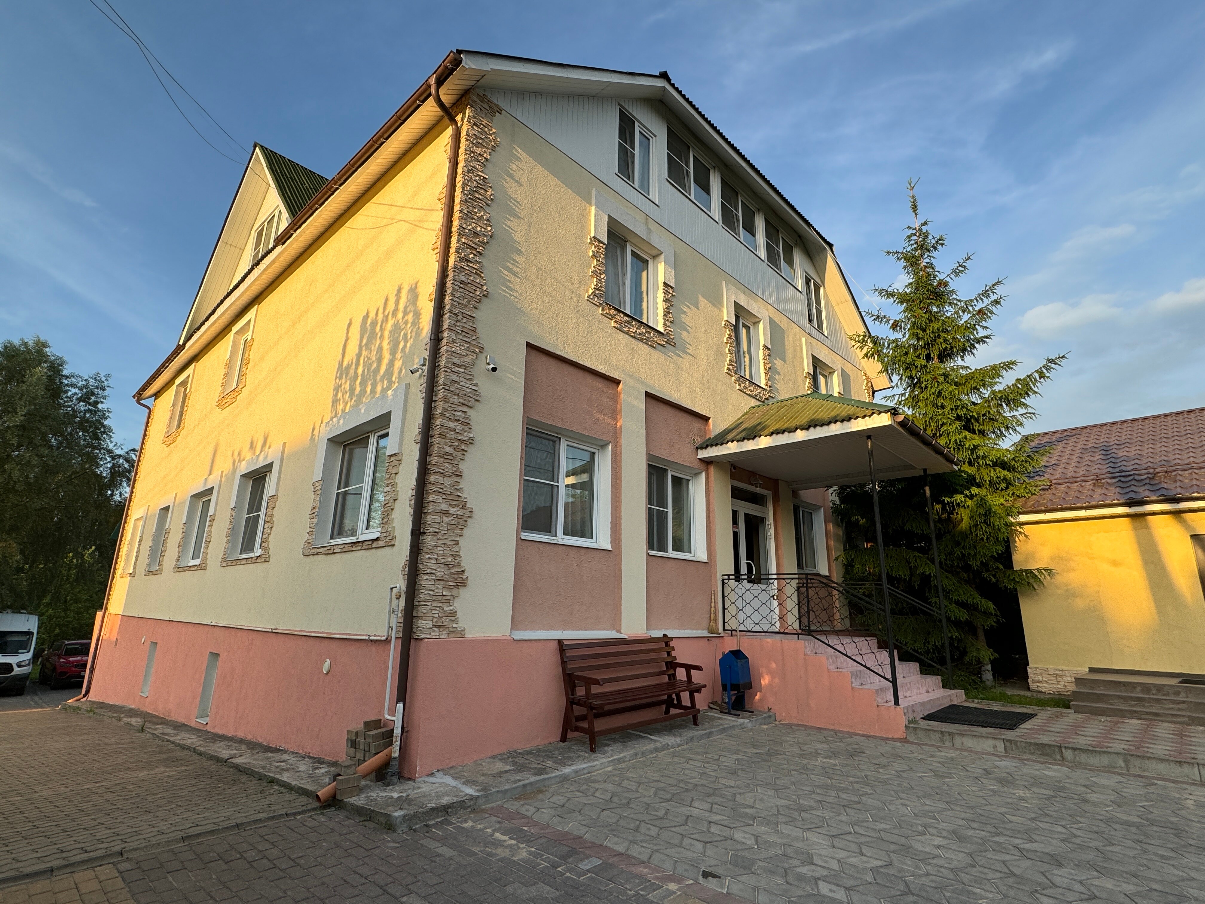 Фото отеля 1