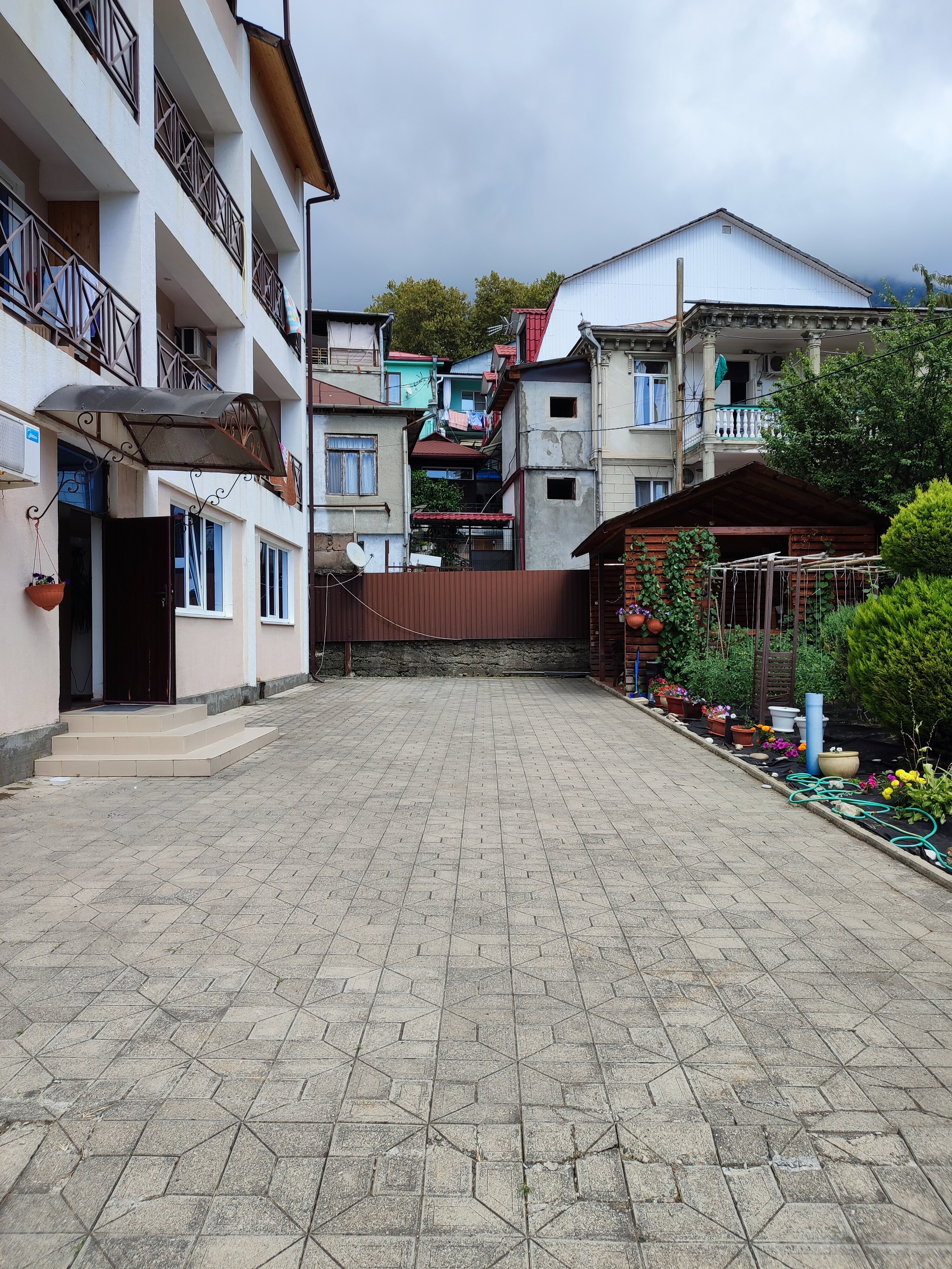 Фото отеля 2