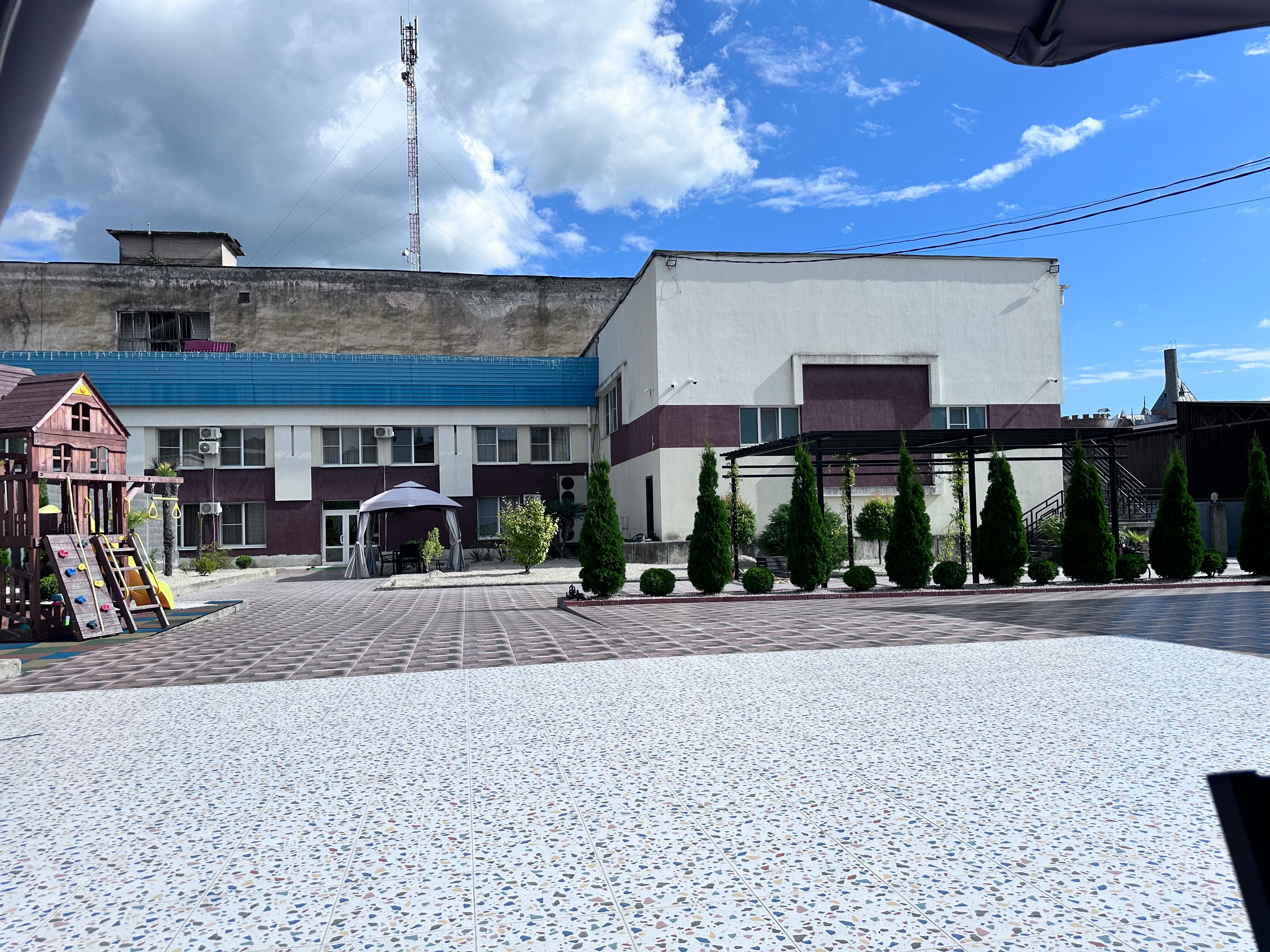 Фото отеля 2