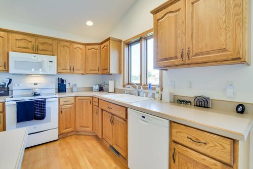Гостиница Pet-friendly Fargo Home: 5 Mi to Downtown в Фарго