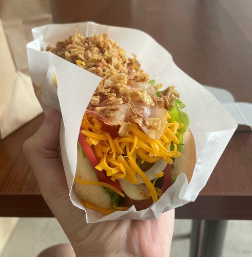 Чех қыздарын алып жатыр