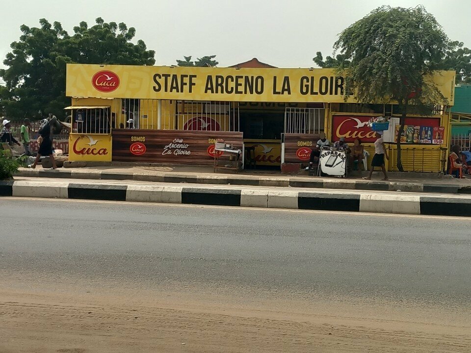 Bar, pub Arceno La Gloire, Loanda, photo