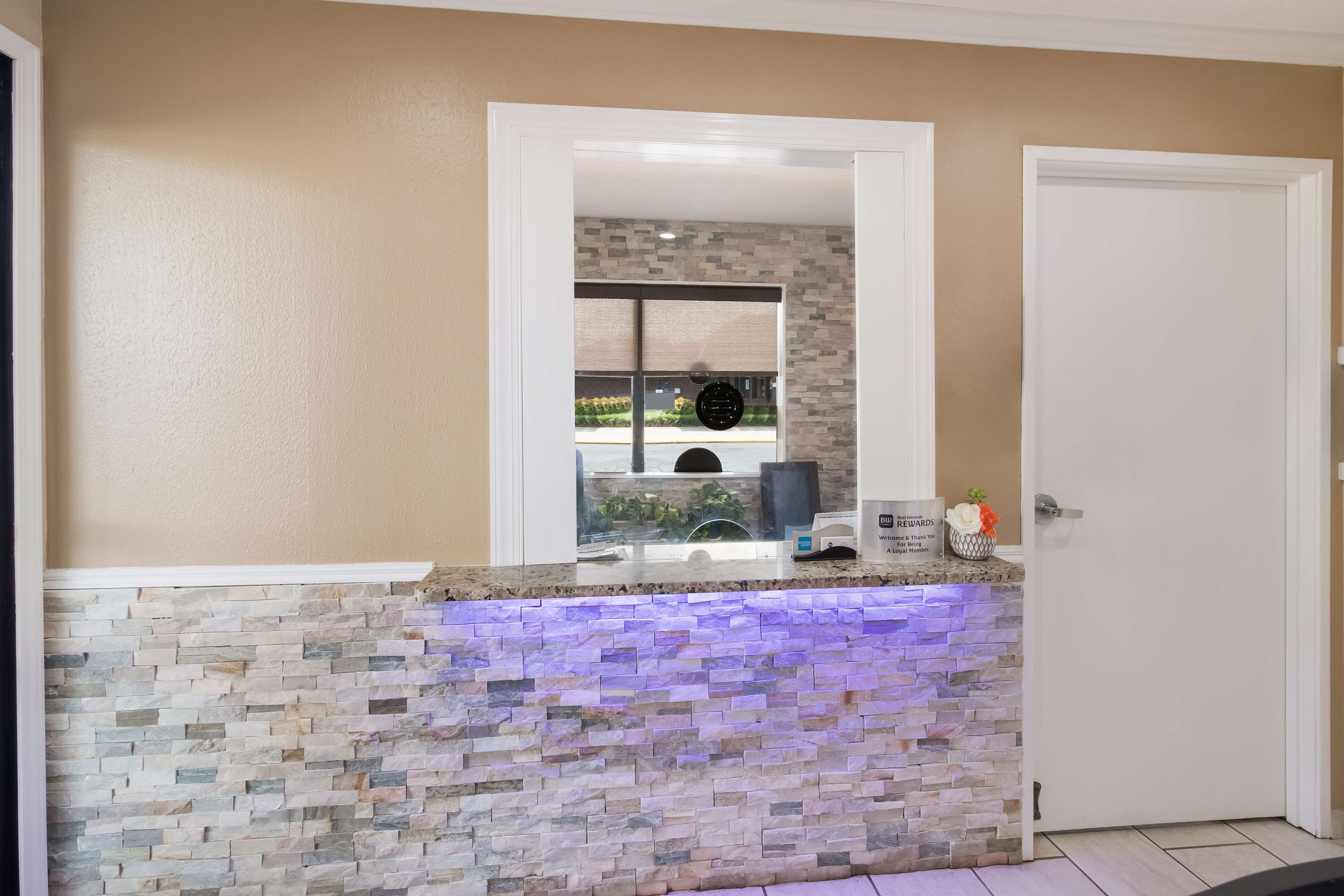 Фото Best Western McKenzie