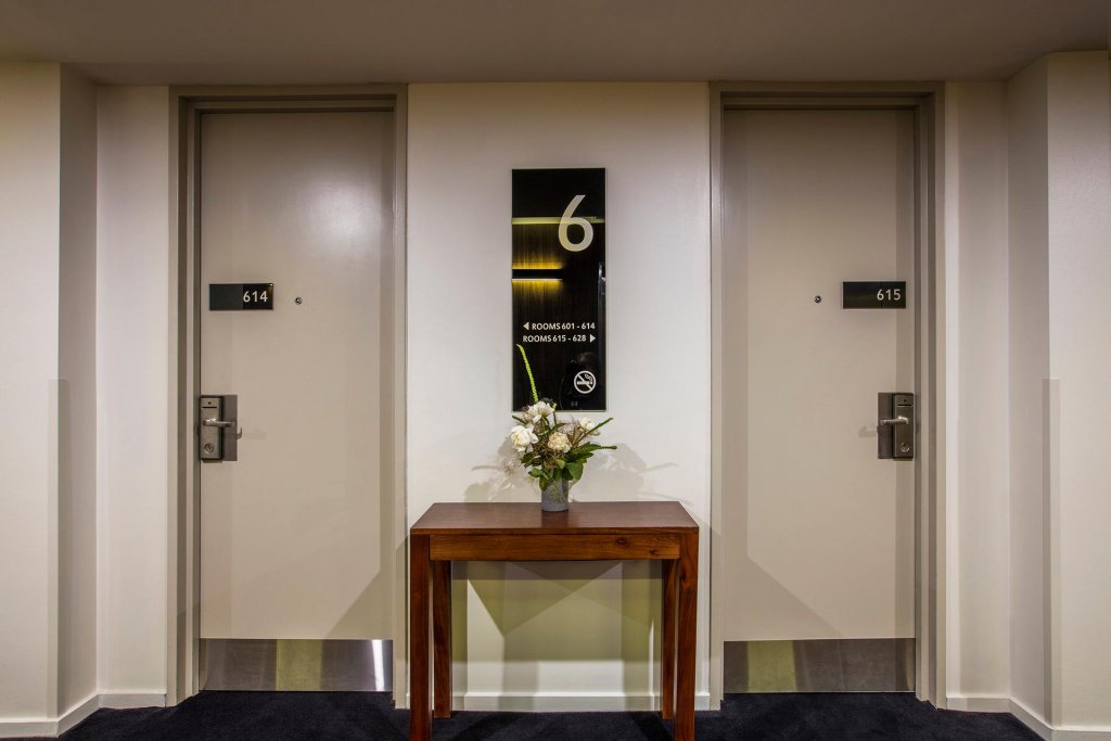 Фото Hotel Indigo Melbourne on Flinders by IHG