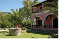 Фото Zefiros Apartments