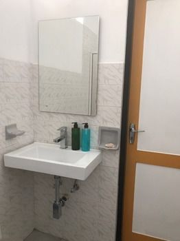 Фото Villa Colombo Five