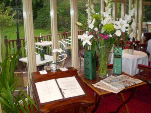 Фото Newbury Manor Hotel