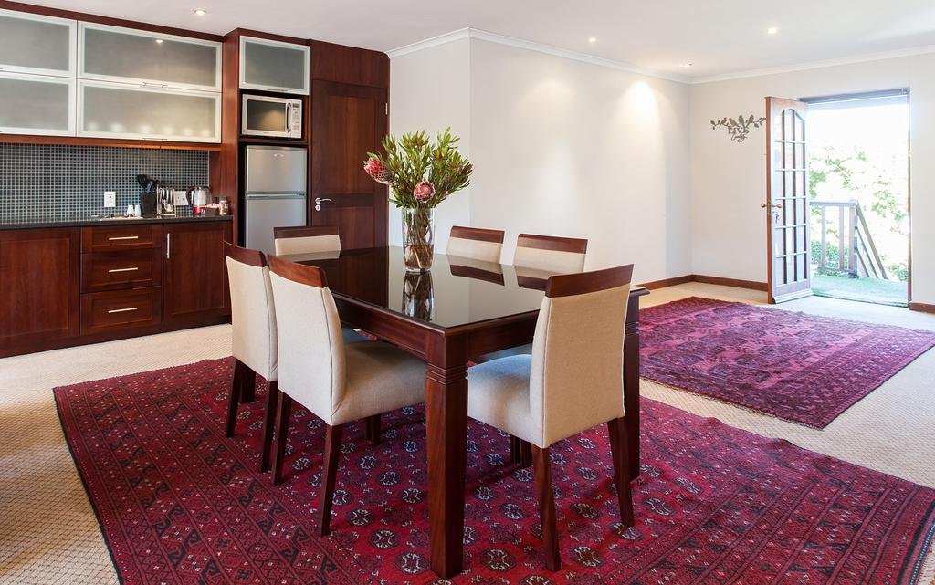 Фото 5 Seasons Guest House