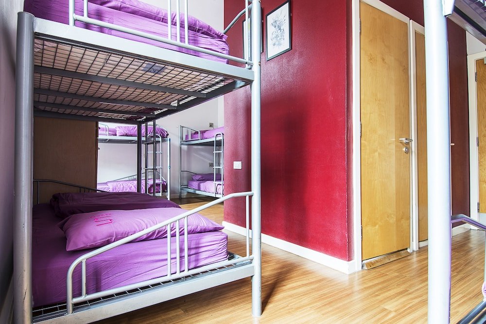 Фото a&o Edinburgh City