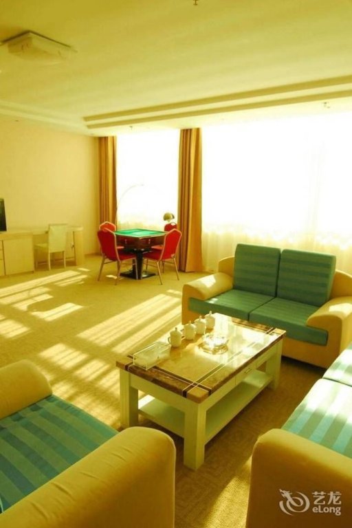 Фото Jinhai Holiday Hotel