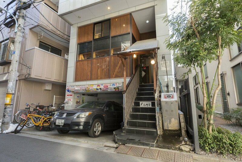 Гостиница Koenji Junjo Hotel в Токио