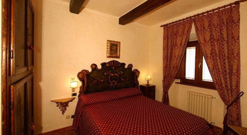 Фото Agriturismo Rocca Di Pierle