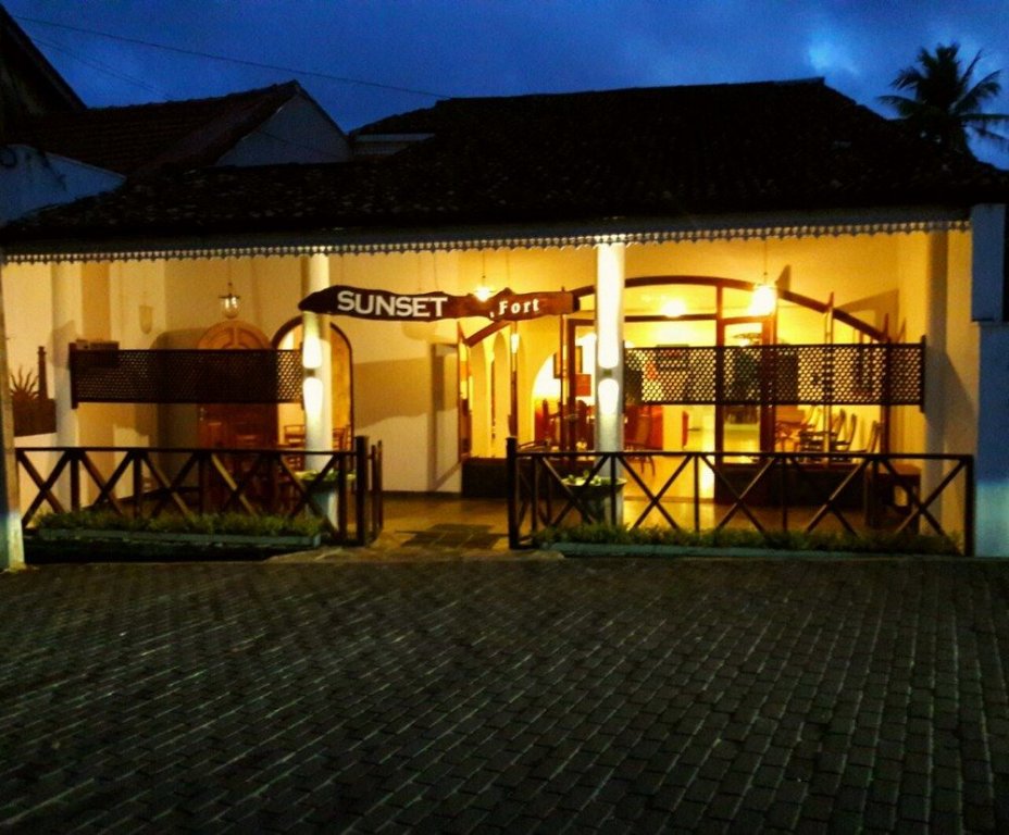 Фото Sunset Fort Hotel