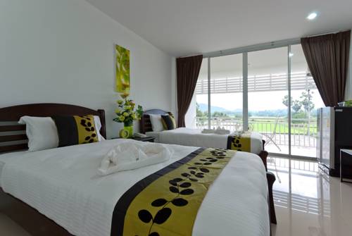 Фото Phet Cha-am Plaza & Resort