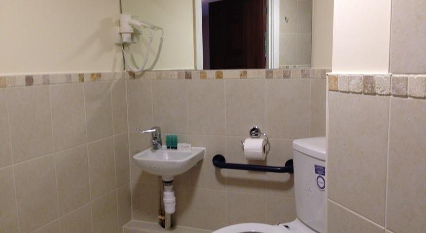 Фото Wendover Arms Hotel