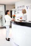 Vesna (Kozhova street, 10) ، علم التجميل