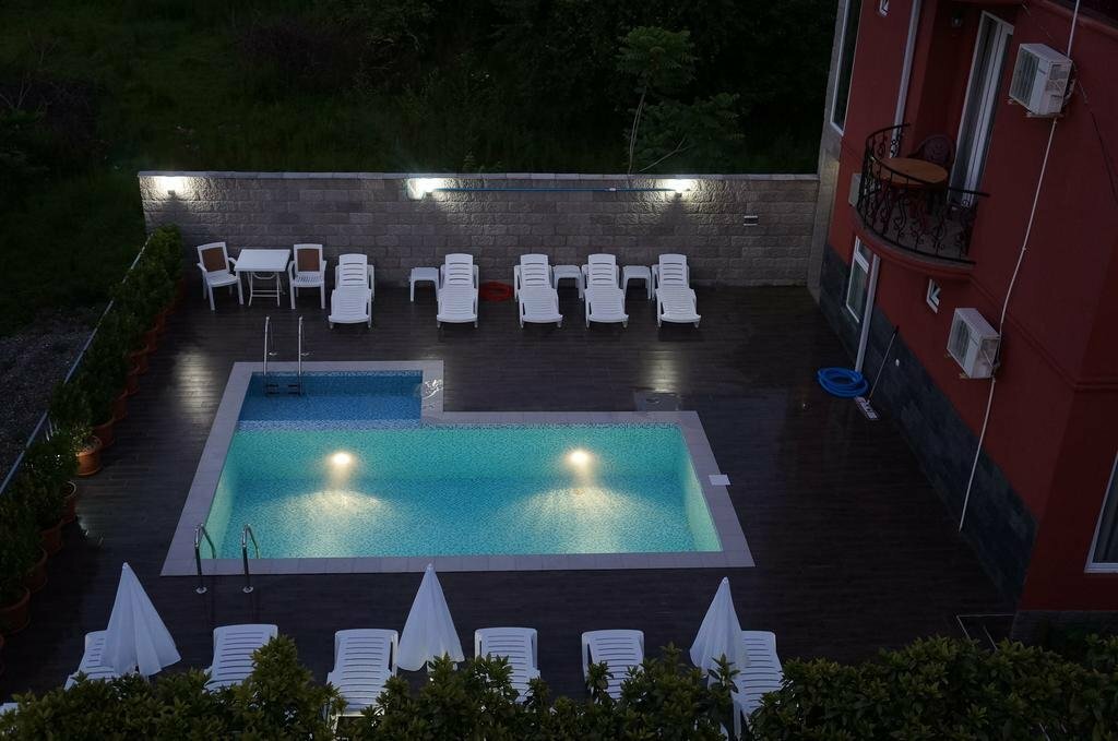 Гостиница Gold Guest House, Батуми, фото