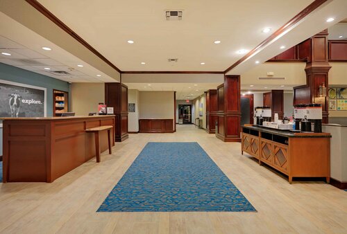 Гостиница Hampton Inn & Suites Dallas-Arlington-South