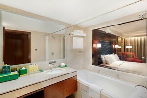 Гостиница Holiday Inn Dhaka City Centre Hotel