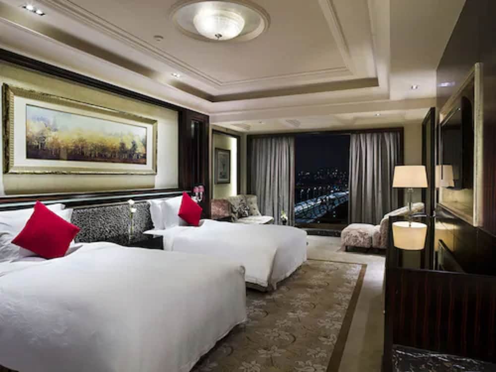 Фото Chateau Star River Qing Dao