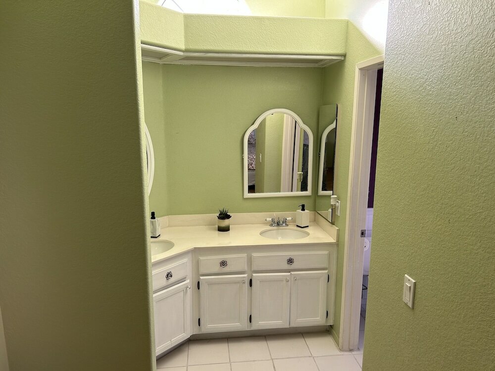 Фото Private bedroom in Country house near wineries