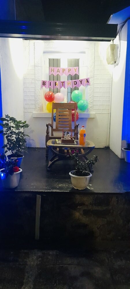 Фото Zion White House