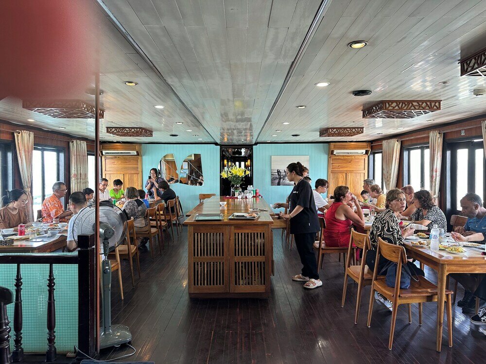 Фото Halong Marina Bay Cruise