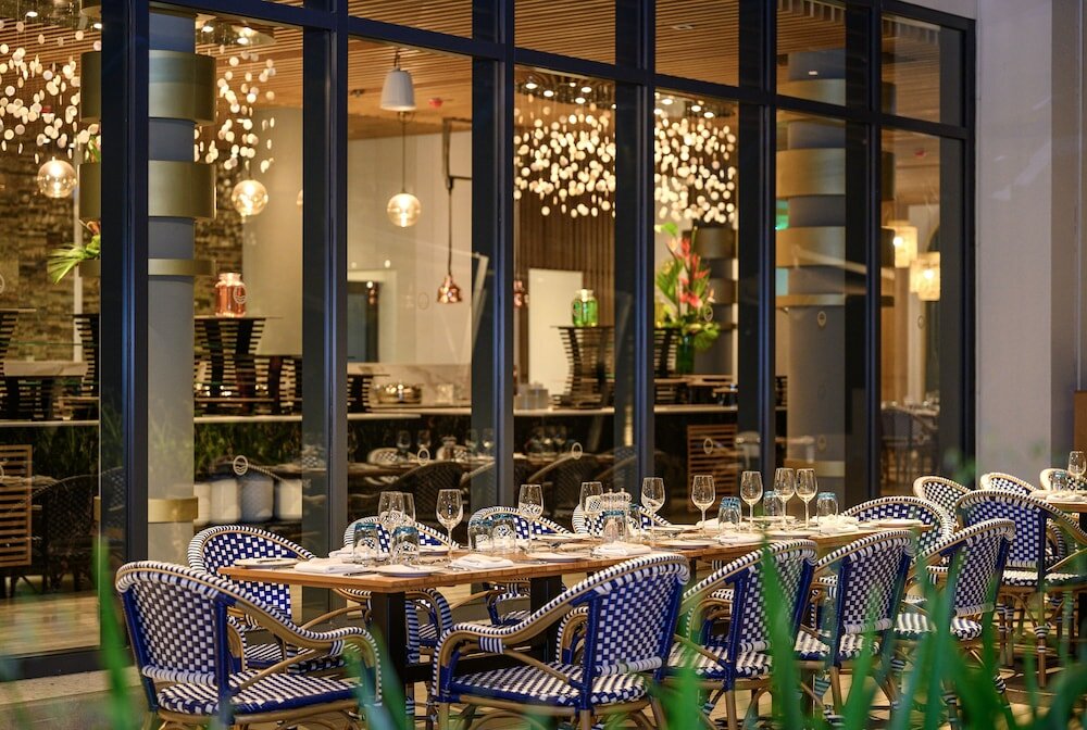 Фото Ocean's Creek Beach Hotel