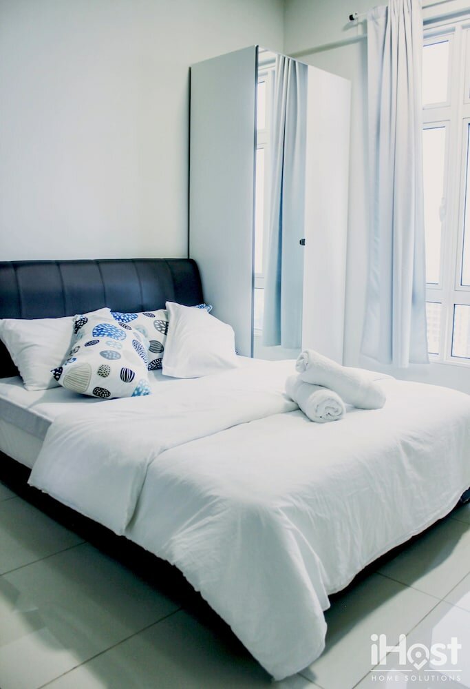 Фото Royal Regent Condominium by iHost