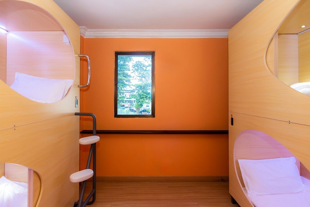 Фото Momostay Capsule Hotel