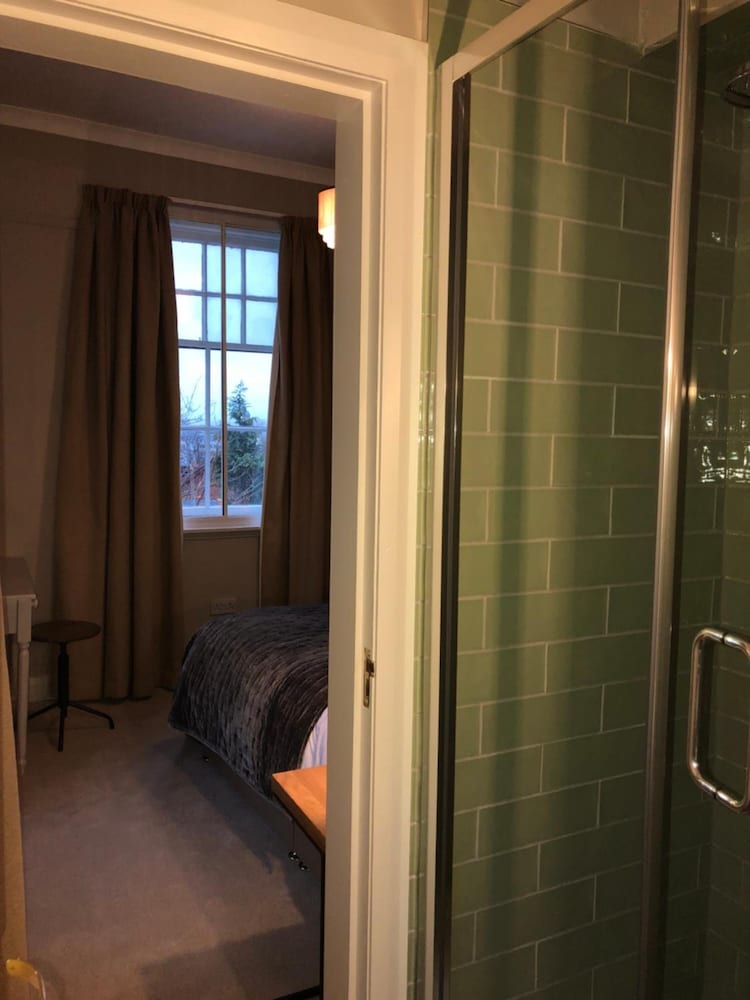 Фото Cathedral House Hotel
