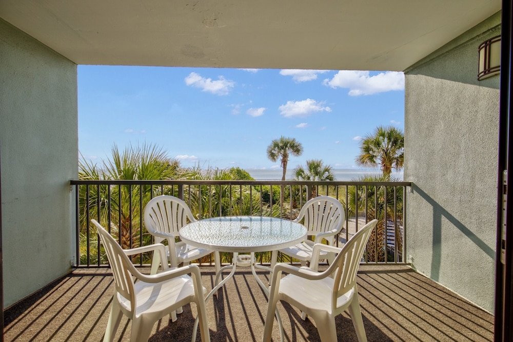Фото 2br Ocean View Condo w Private Balcony