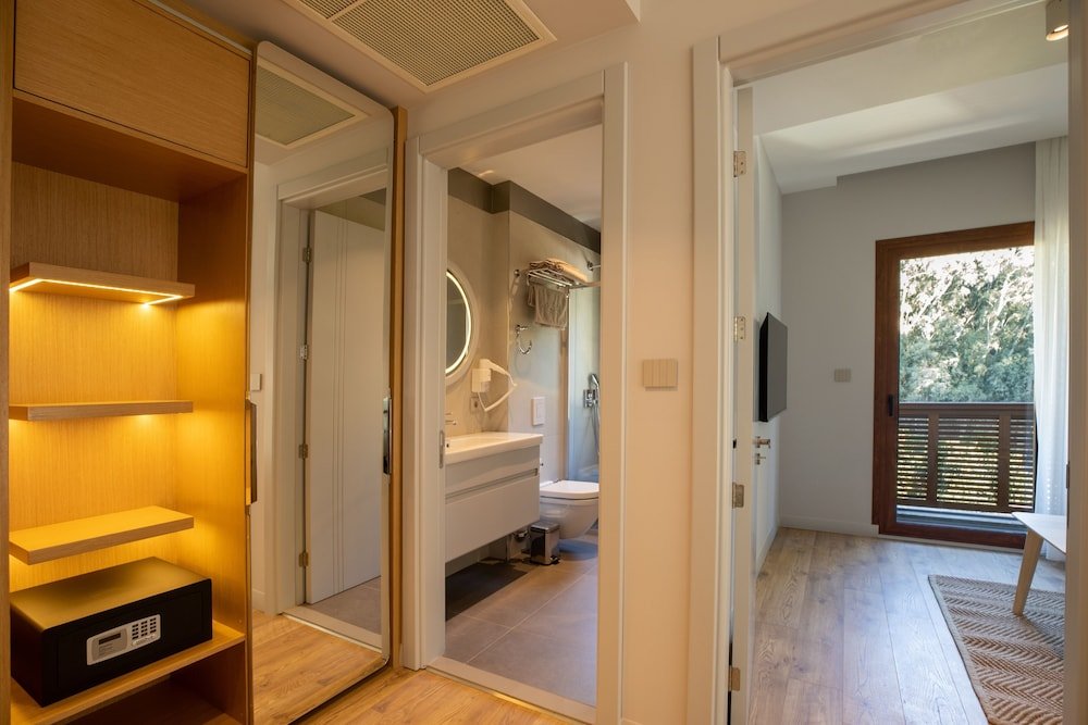 Фото Balèze Boutique Hotel