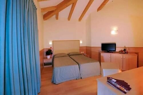 Внешний вид отеля Club Hotel la Vela в Наго-Торболях, фото 4