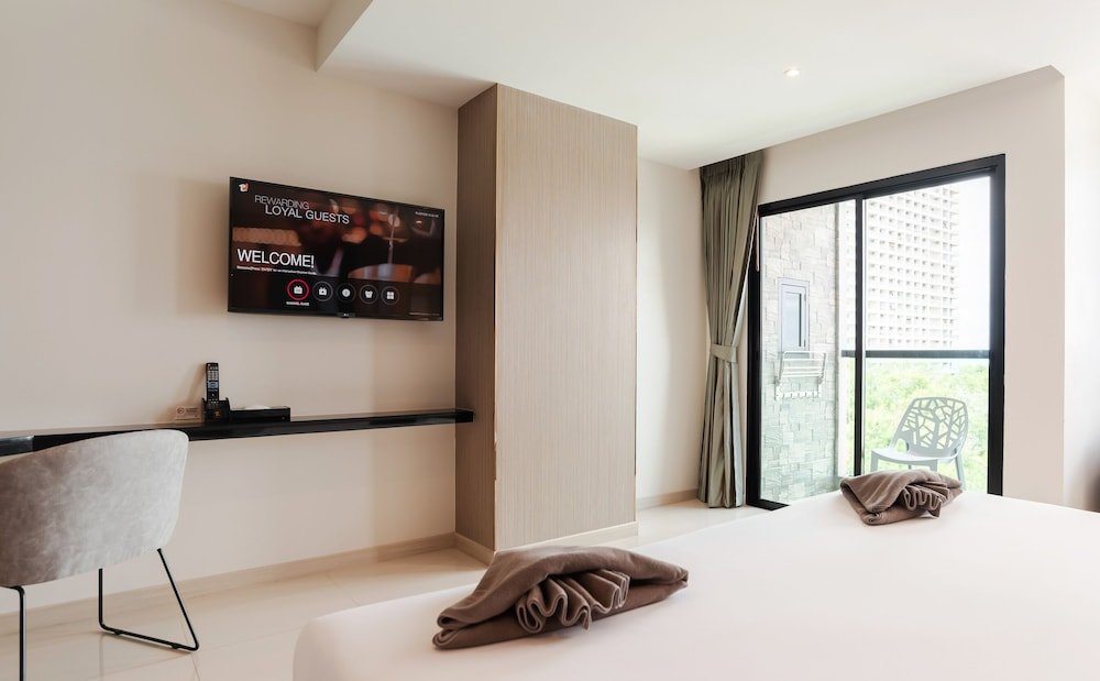 Фото The TJ Hotel