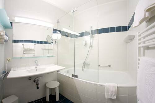 Внешний вид отеля Parkhotel Tristachersee в Тристахе, фото 3