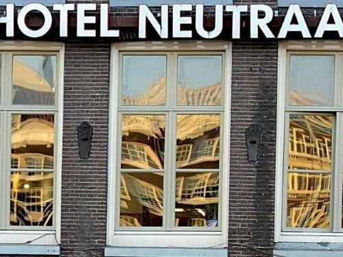 Гостиница Hotel Neutraal в Амстердаме