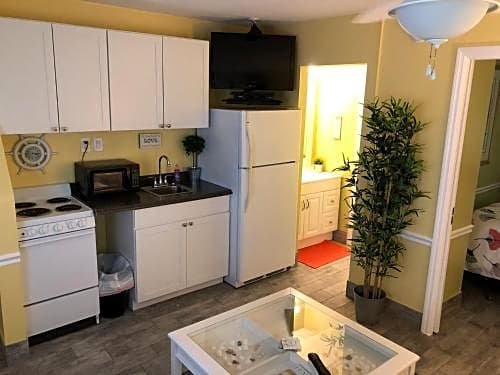 Фото Nokomis Inn And Suites